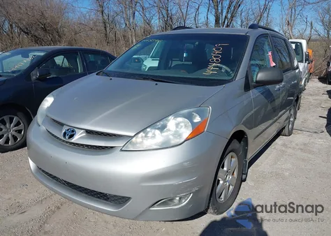 2008 Toyota Sienna Xle z USA, uszkodzony, nr VIN 5TDZK22C68S207084